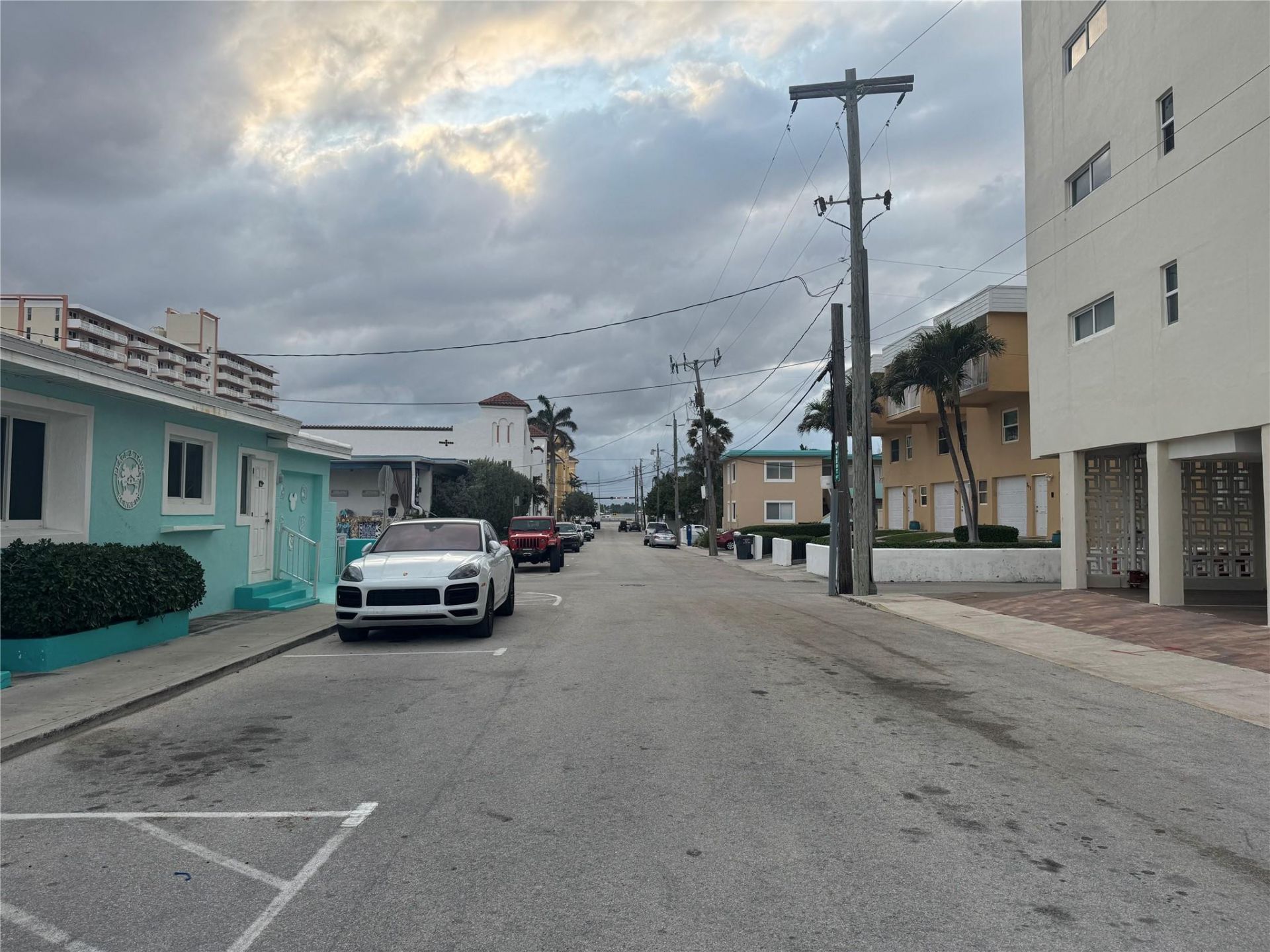 323 Monroe Street, Unit 2, Hollywood, FL 33019 Photo