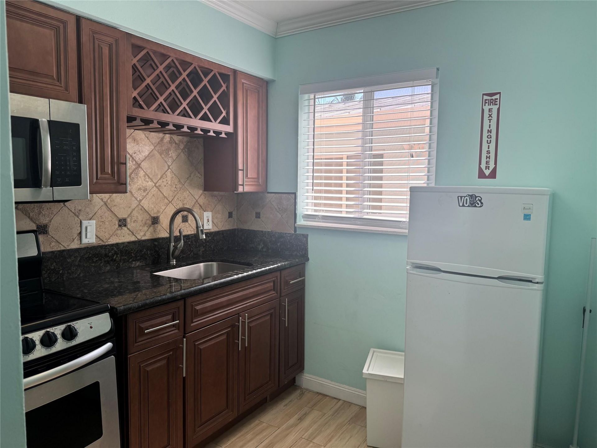 323 Monroe Street, Unit 2, Hollywood, FL 33019 Photo