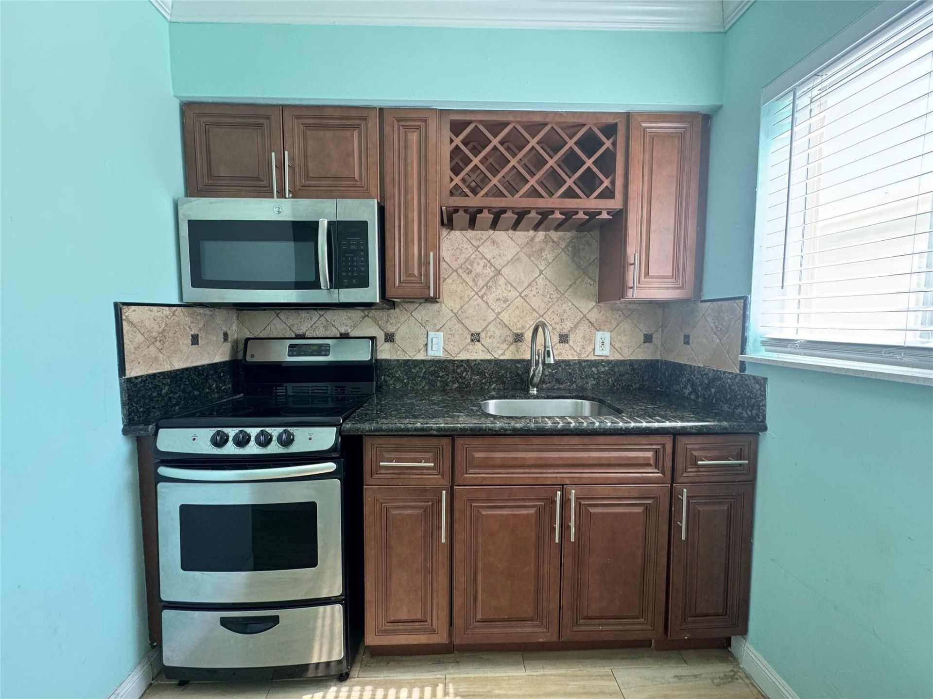 323 Monroe Street, Unit 2, Hollywood, FL 33019 Photo