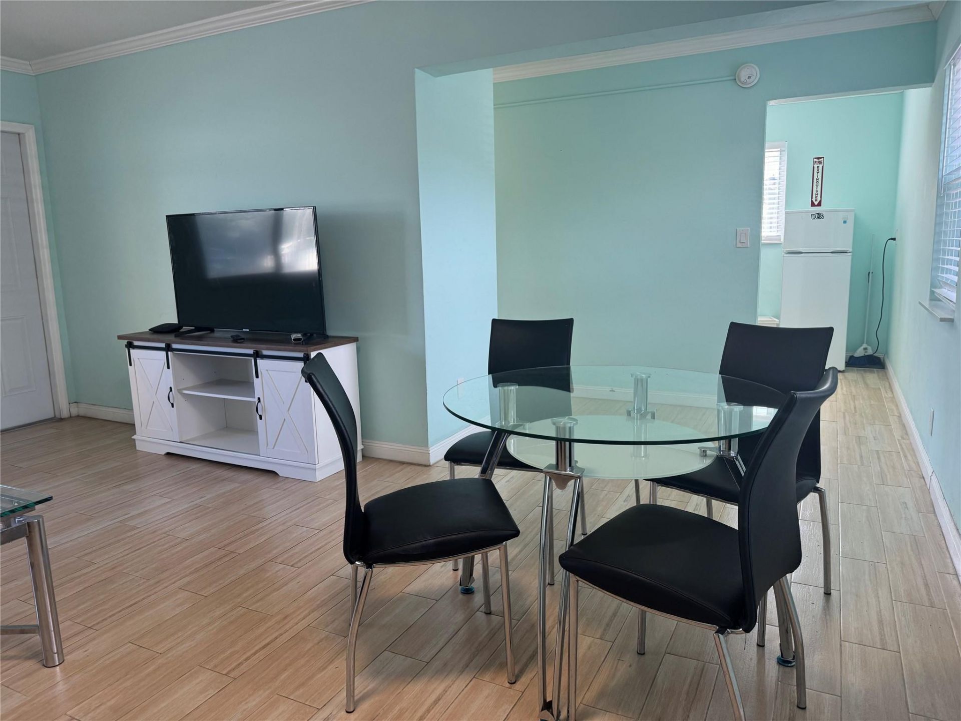 323 Monroe Street, Unit 2, Hollywood, FL 33019 Photo