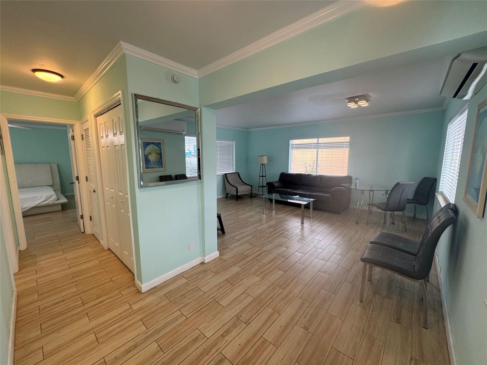 323 Monroe Street, Unit 2, Hollywood, FL 33019 Photo