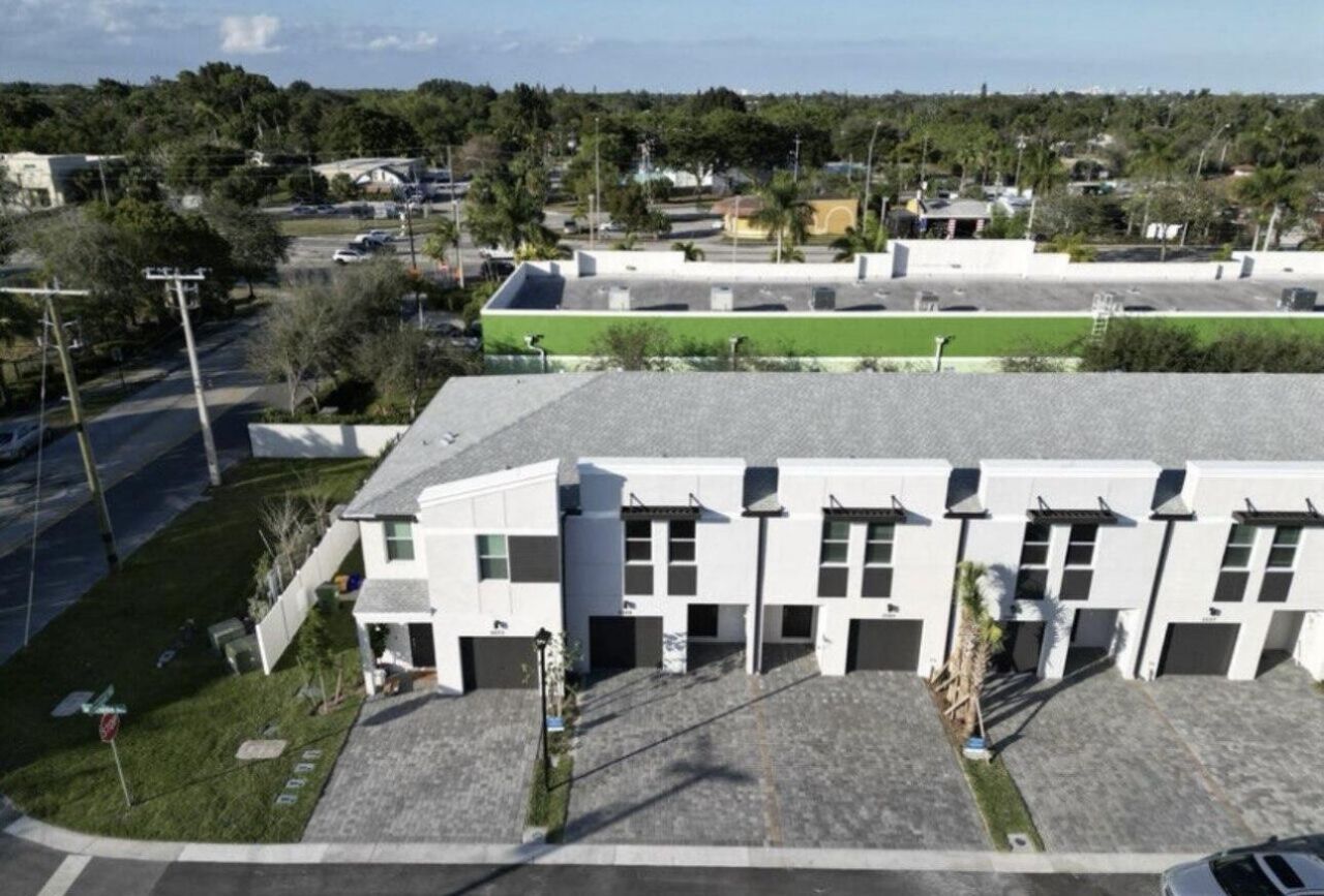 3553 San Bernardino Way, Palm Springs, FL 33461 Photo