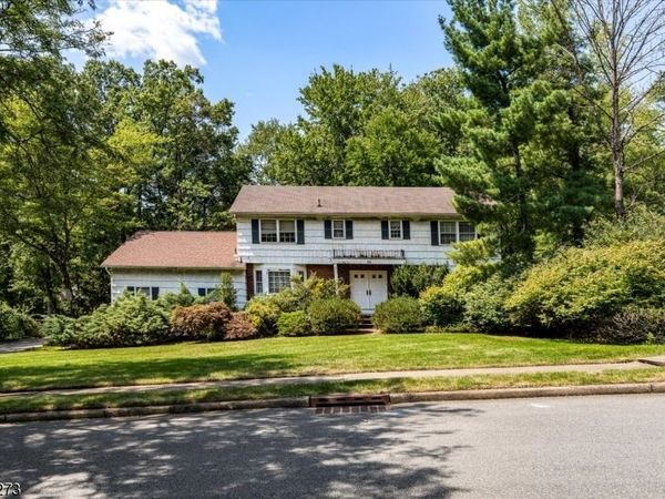 10 Flanders Dr, Montville, NJ 07058
