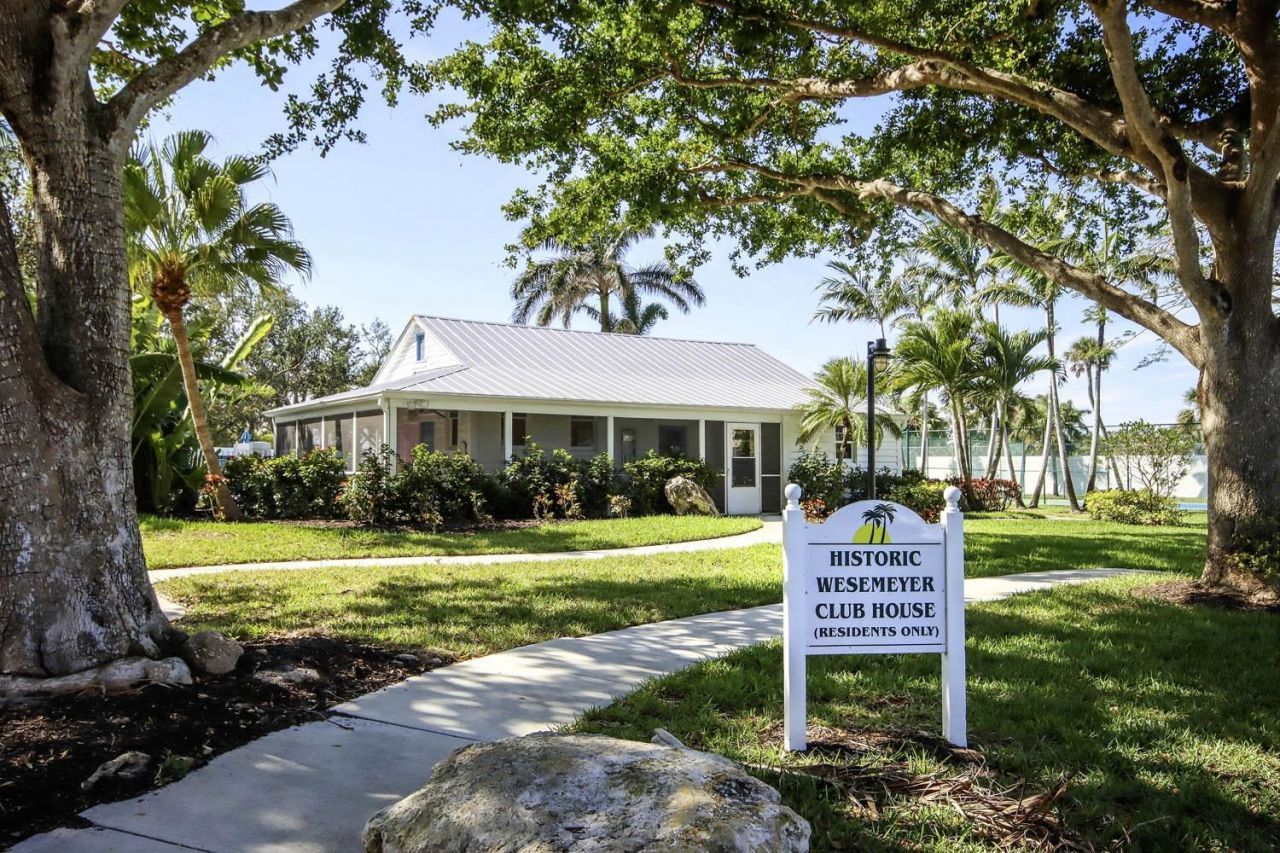 16090 Bentwood Palms Dr, Fort Myers, FL 33908 Photo