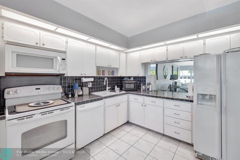 3111 NE 51st St, Unit 205, Fort Lauderdale, FL 33308 Photo