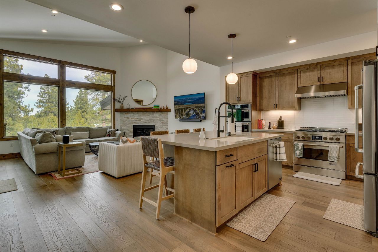 9234 Heartwood Drive, Truckee, CA 96161 Photo