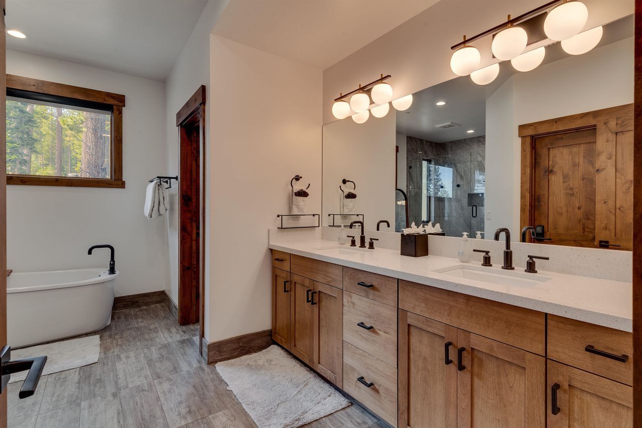 9234 Heartwood Drive, Truckee, CA 96161 Photo