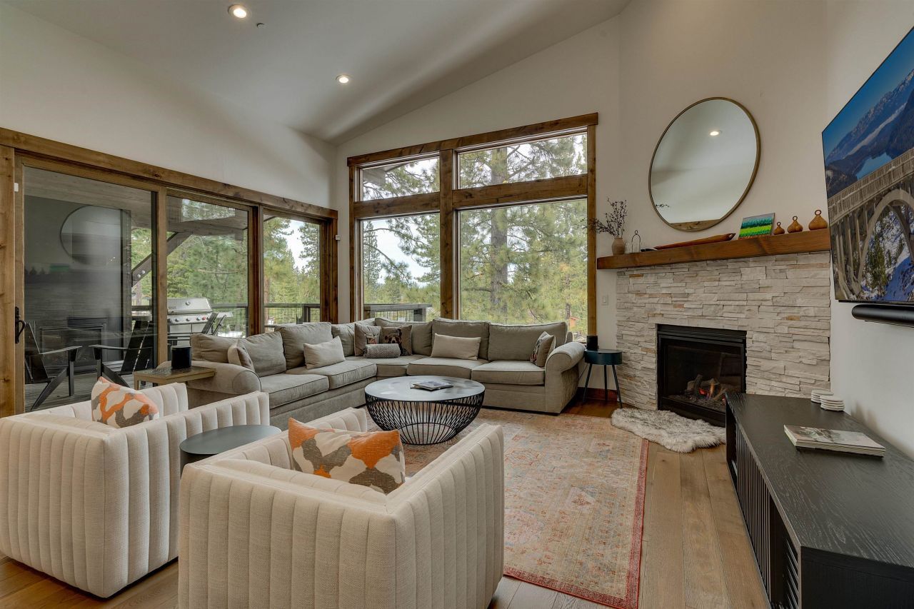 9234 Heartwood Drive, Truckee, CA 96161 Photo