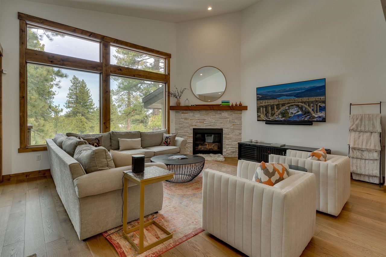 9234 Heartwood Drive, Truckee, CA 96161 Photo