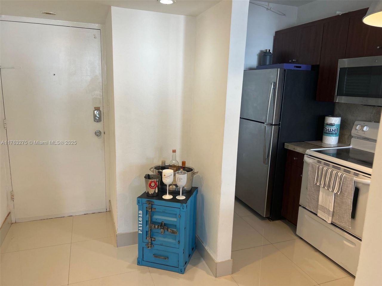100 Lincoln Rd, Unit 945, Miami Beach, FL 33139 Photo