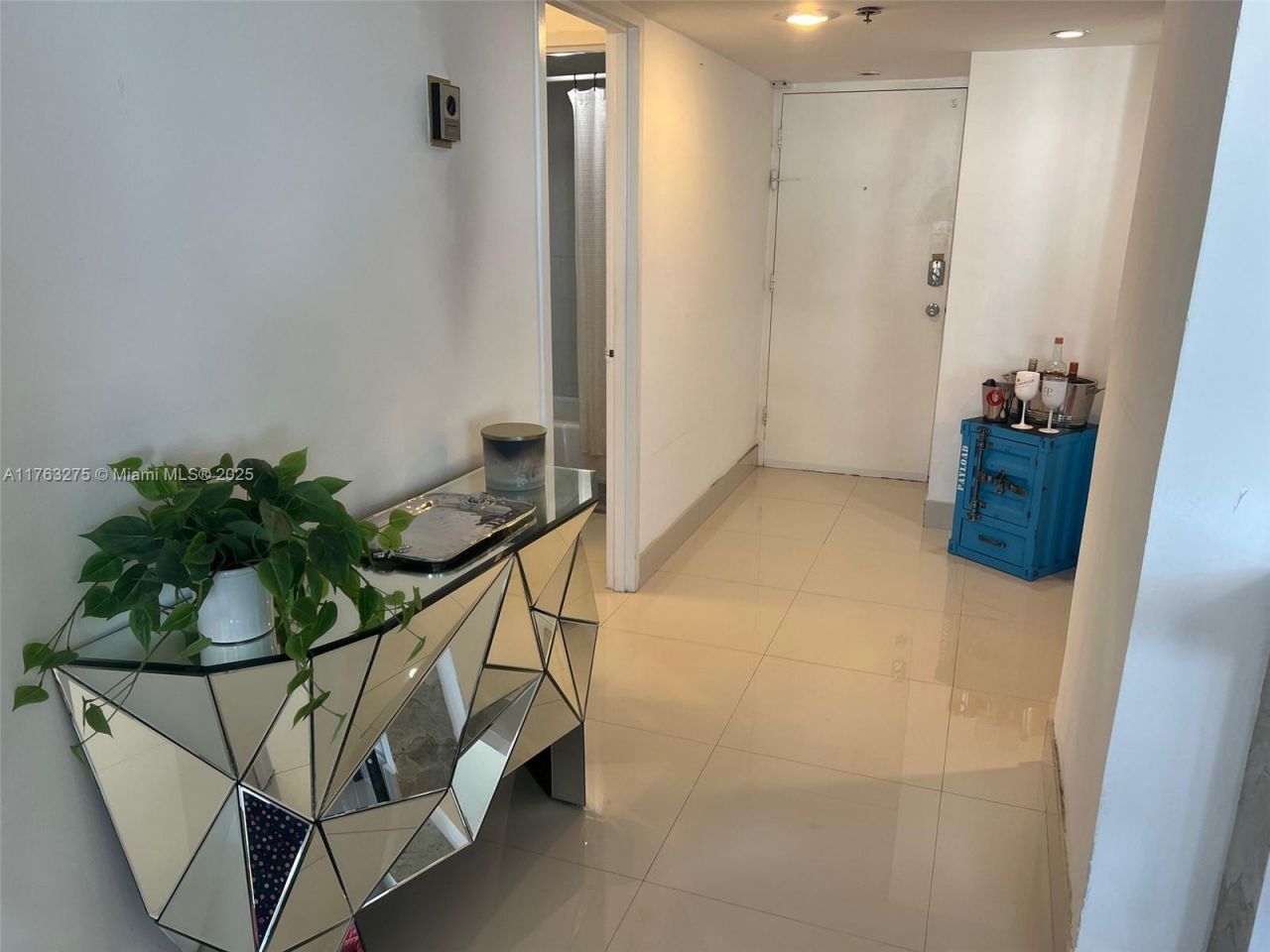 100 Lincoln Rd, Unit 945, Miami Beach, FL 33139 Photo