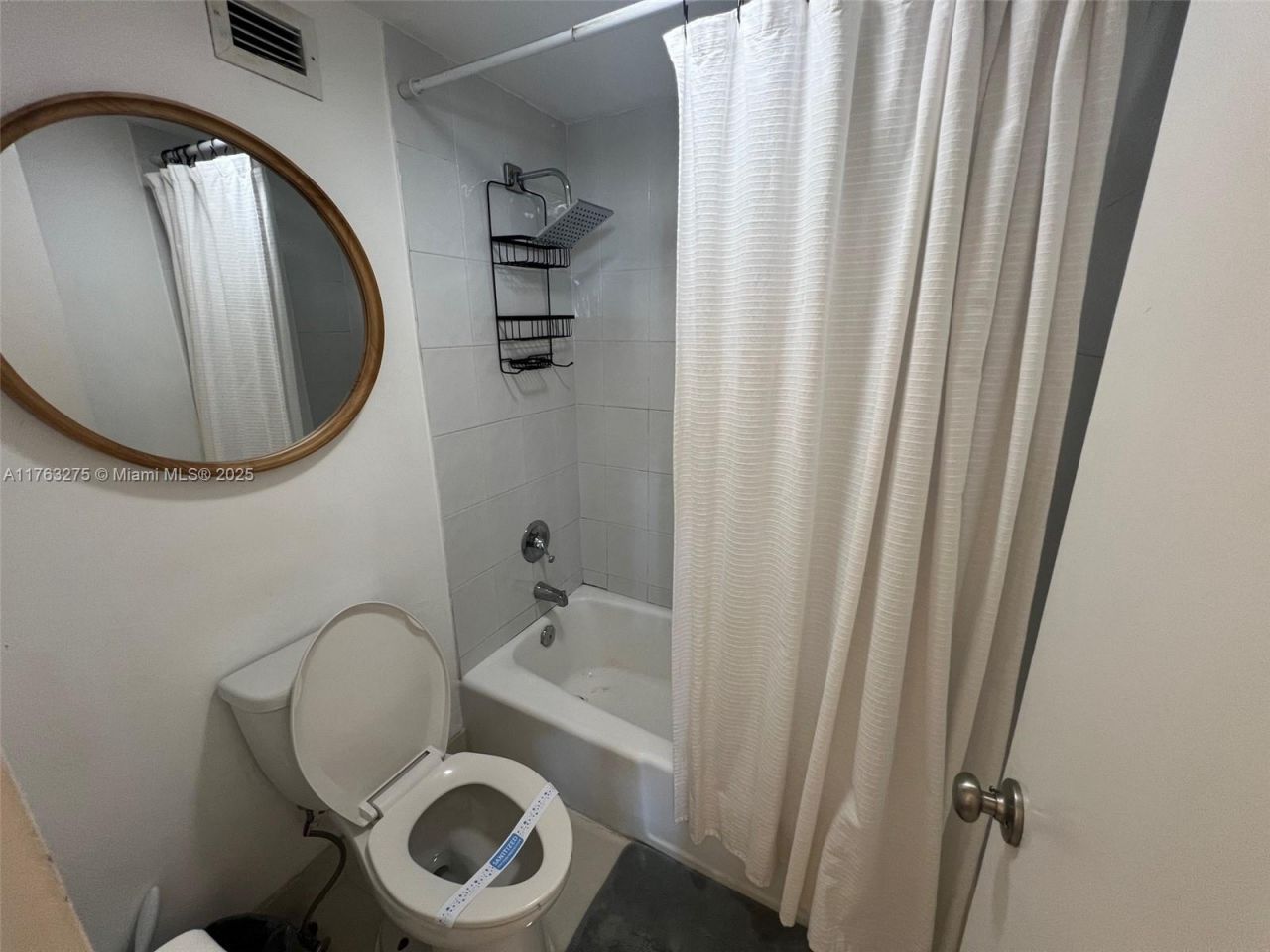 100 Lincoln Rd, Unit 945, Miami Beach, FL 33139 Photo
