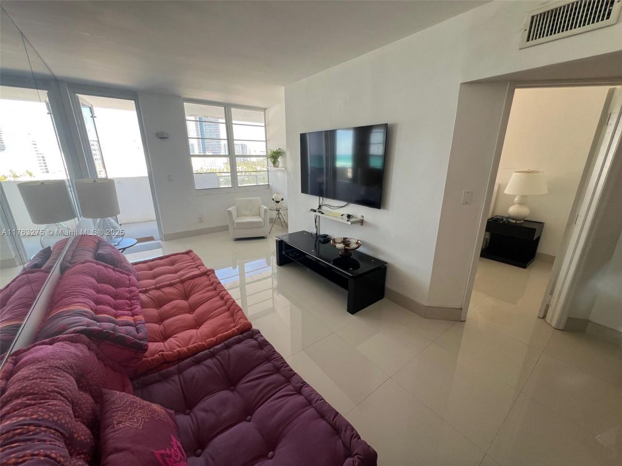 100 Lincoln Rd, Unit 945, Miami Beach, FL 33139 Photo