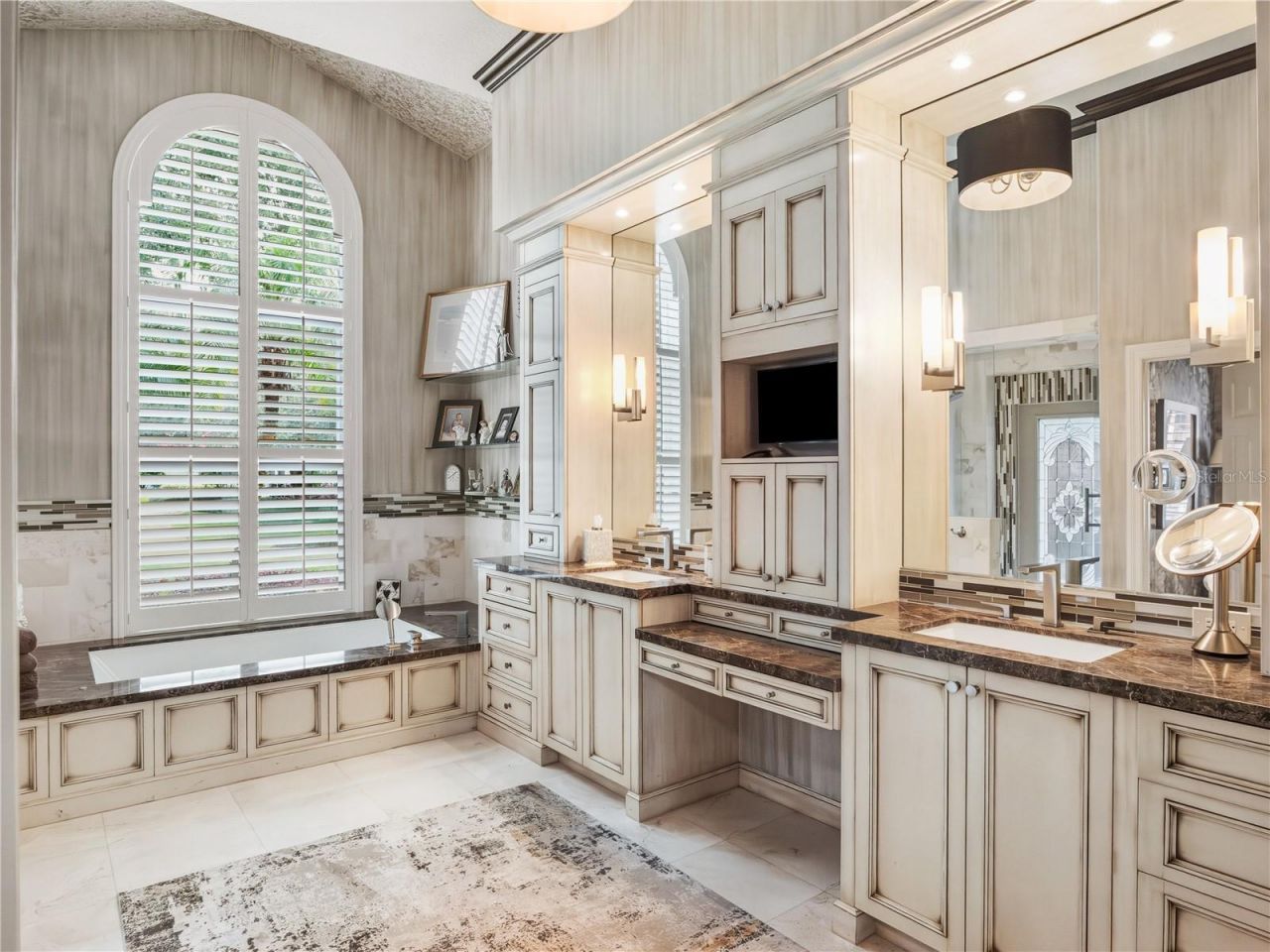 16211 Villarreal De Avila, Tampa, FL 33613 Photo