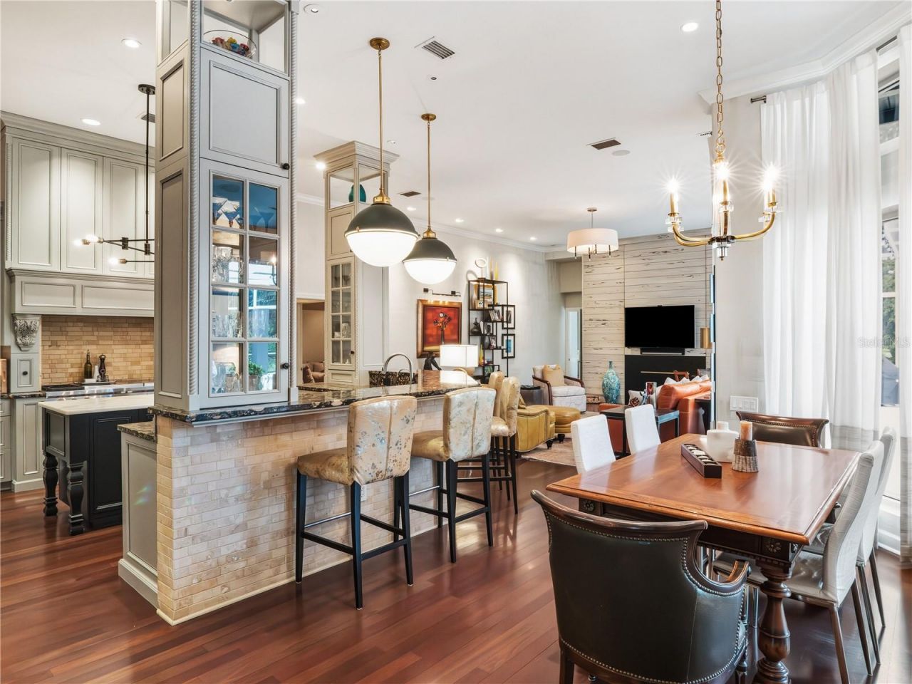 16211 Villarreal De Avila, Tampa, FL 33613 Photo