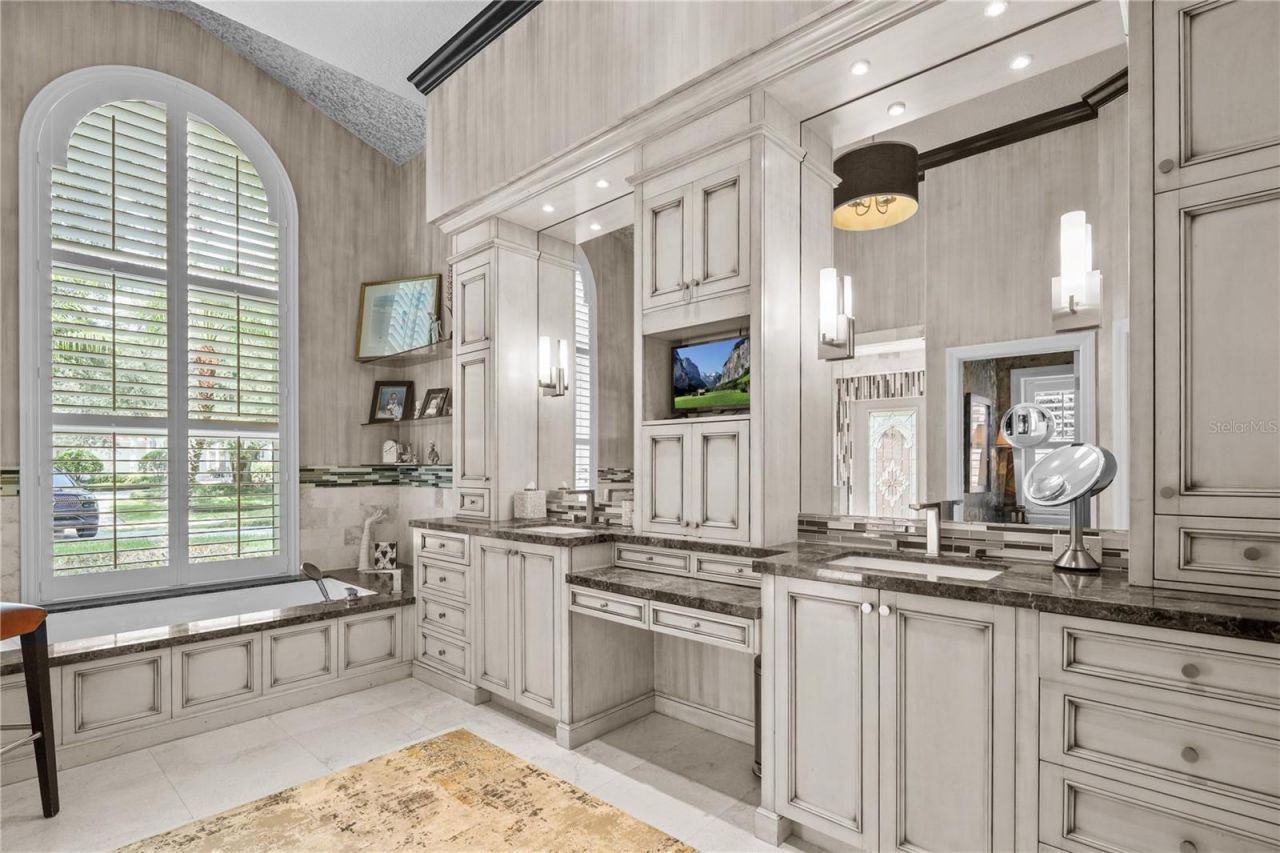 16211 Villarreal De Avila, Tampa, FL 33613 Photo