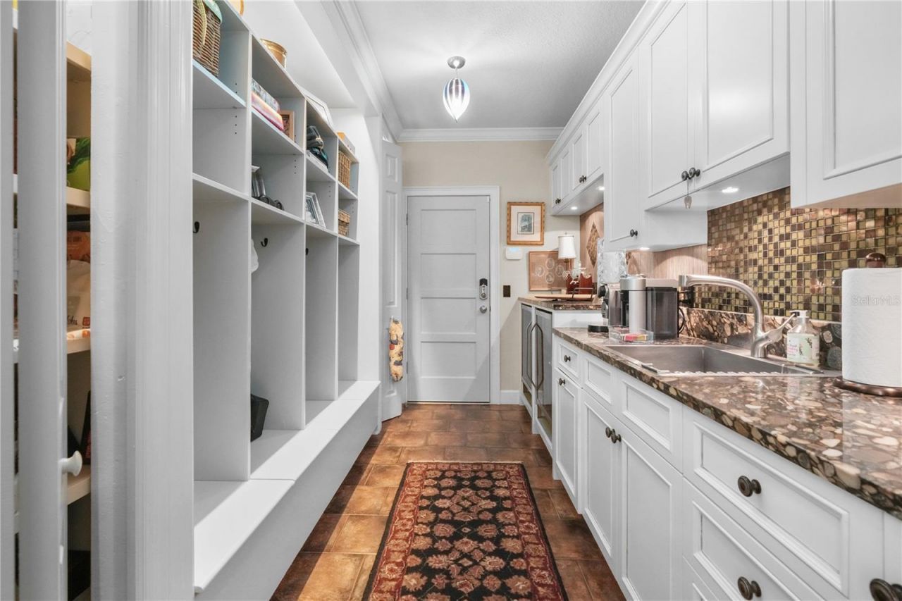 16211 Villarreal De Avila, Tampa, FL 33613 Photo