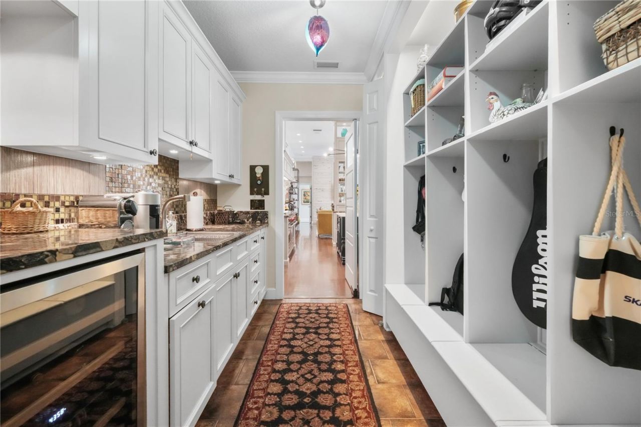 16211 Villarreal De Avila, Tampa, FL 33613 Photo