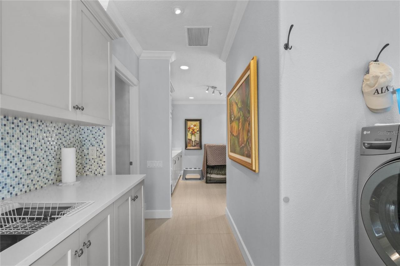 16211 Villarreal De Avila, Tampa, FL 33613 Photo