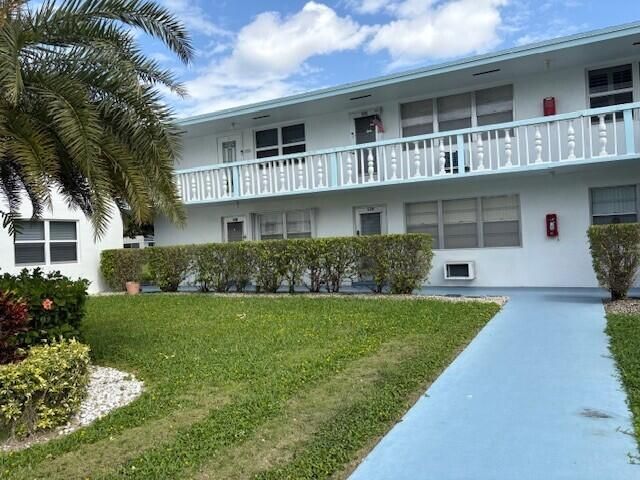 120 Dorchester F, West Palm Beach, FL 33417 Photo