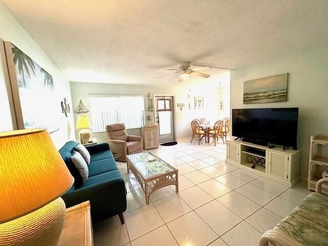 120 Dorchester F, West Palm Beach, FL 33417 Photo