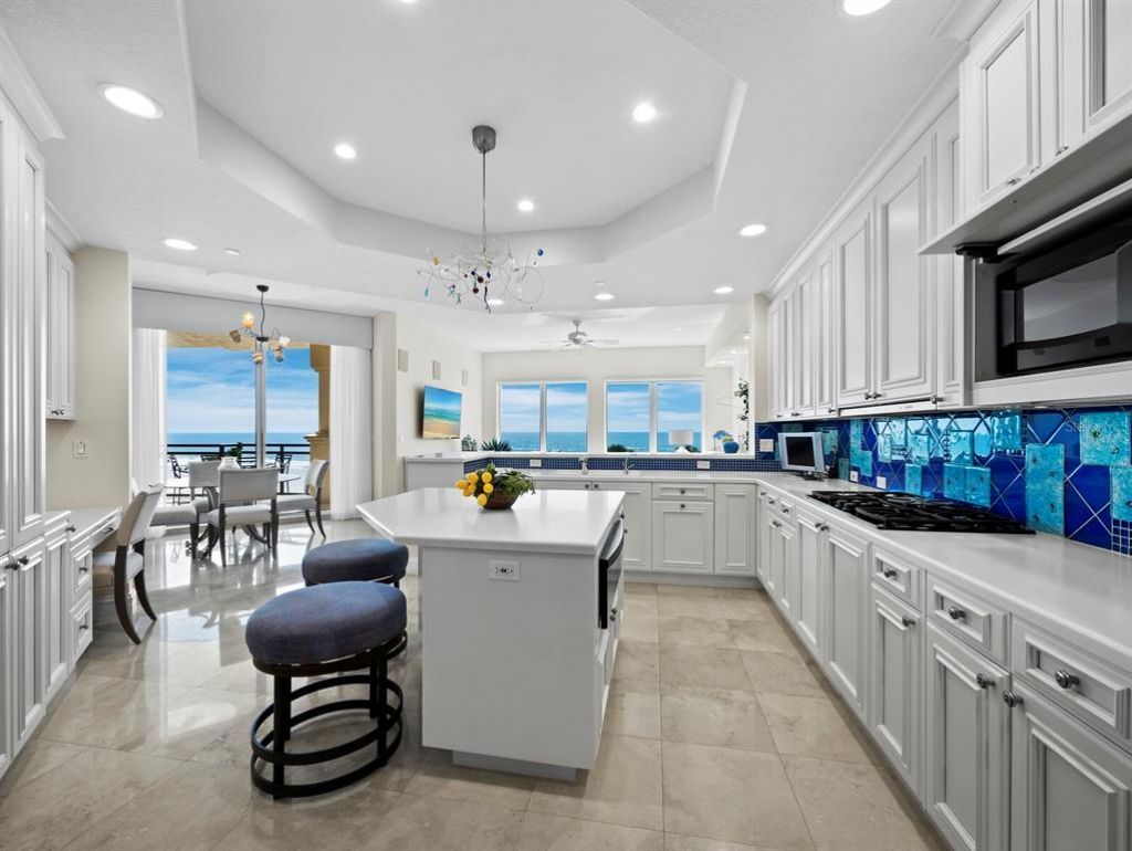 2161 Gulf Of Mexico Drive, Unit 3, Longboat Key, FL 34228 Photo