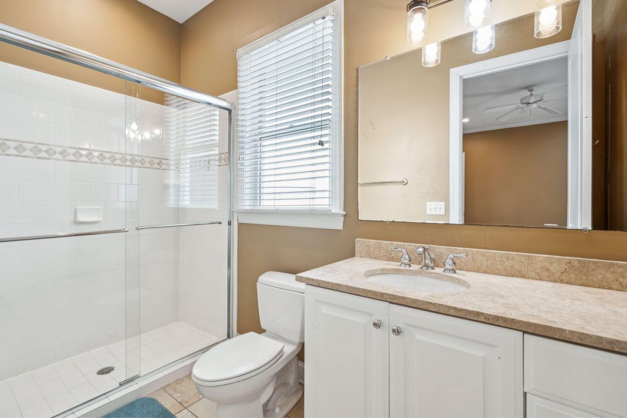 1699 E Ashley Avenue Photo 35