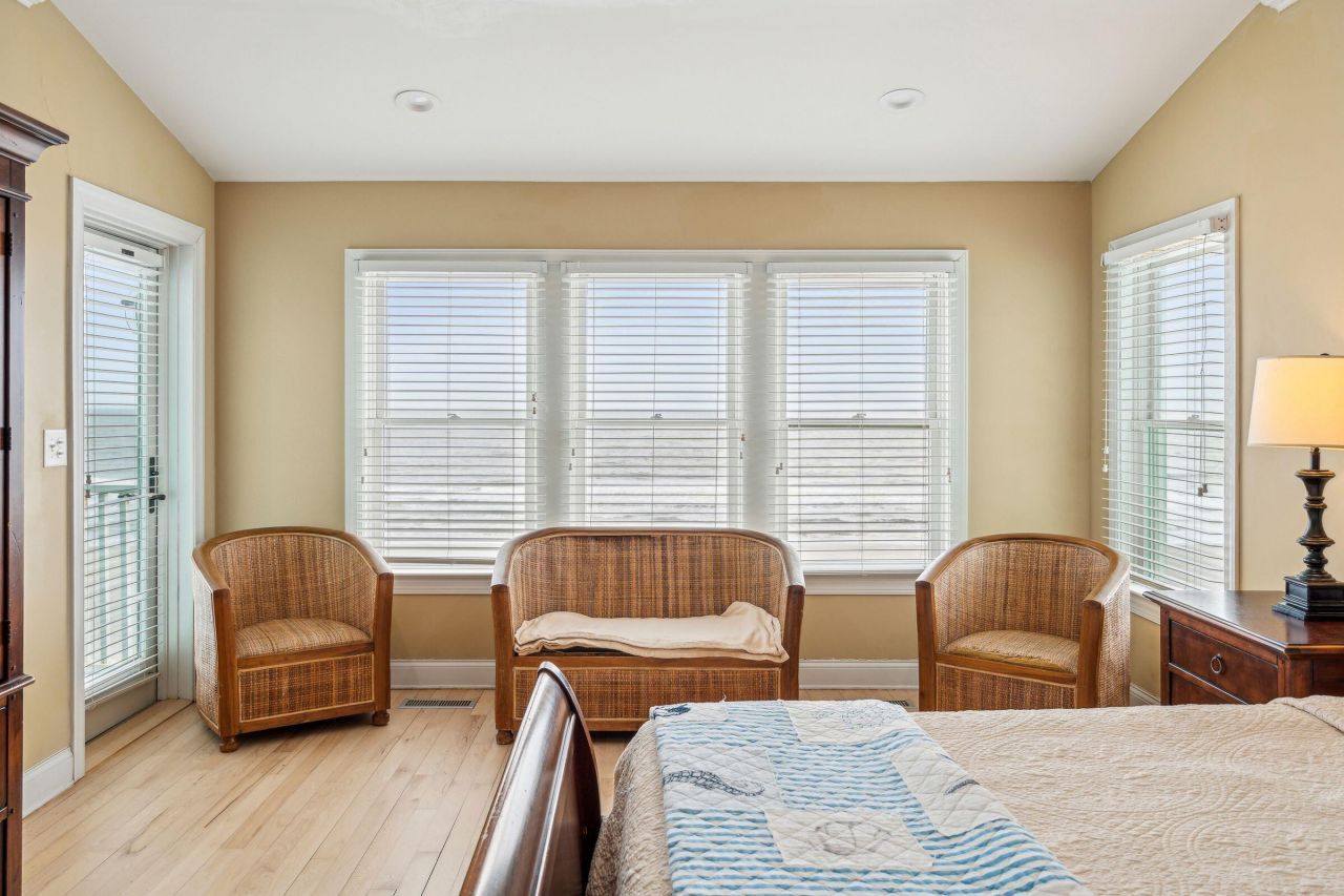 1699 E Ashley Avenue Photo 37