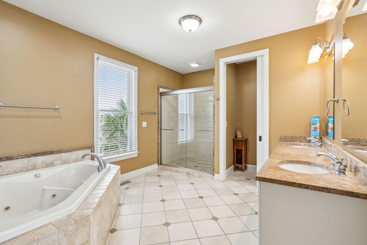 1699 E Ashley Avenue Photo 41