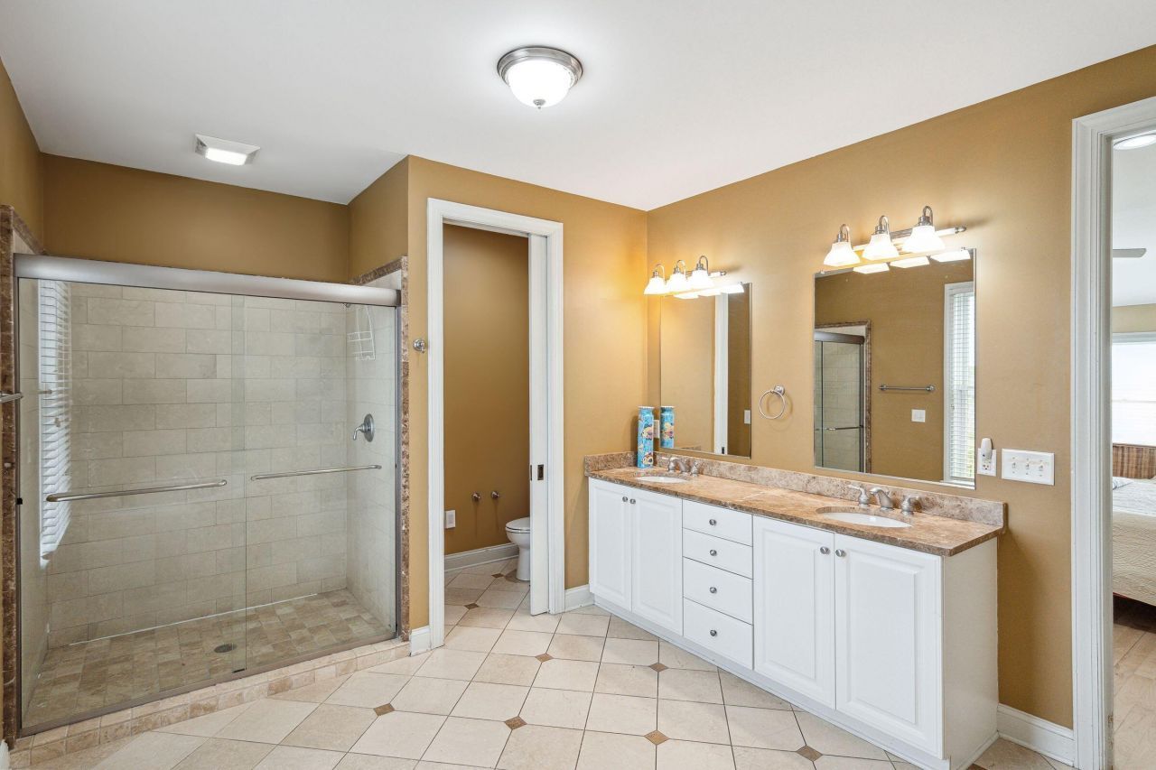 1699 E Ashley Avenue Photo 43