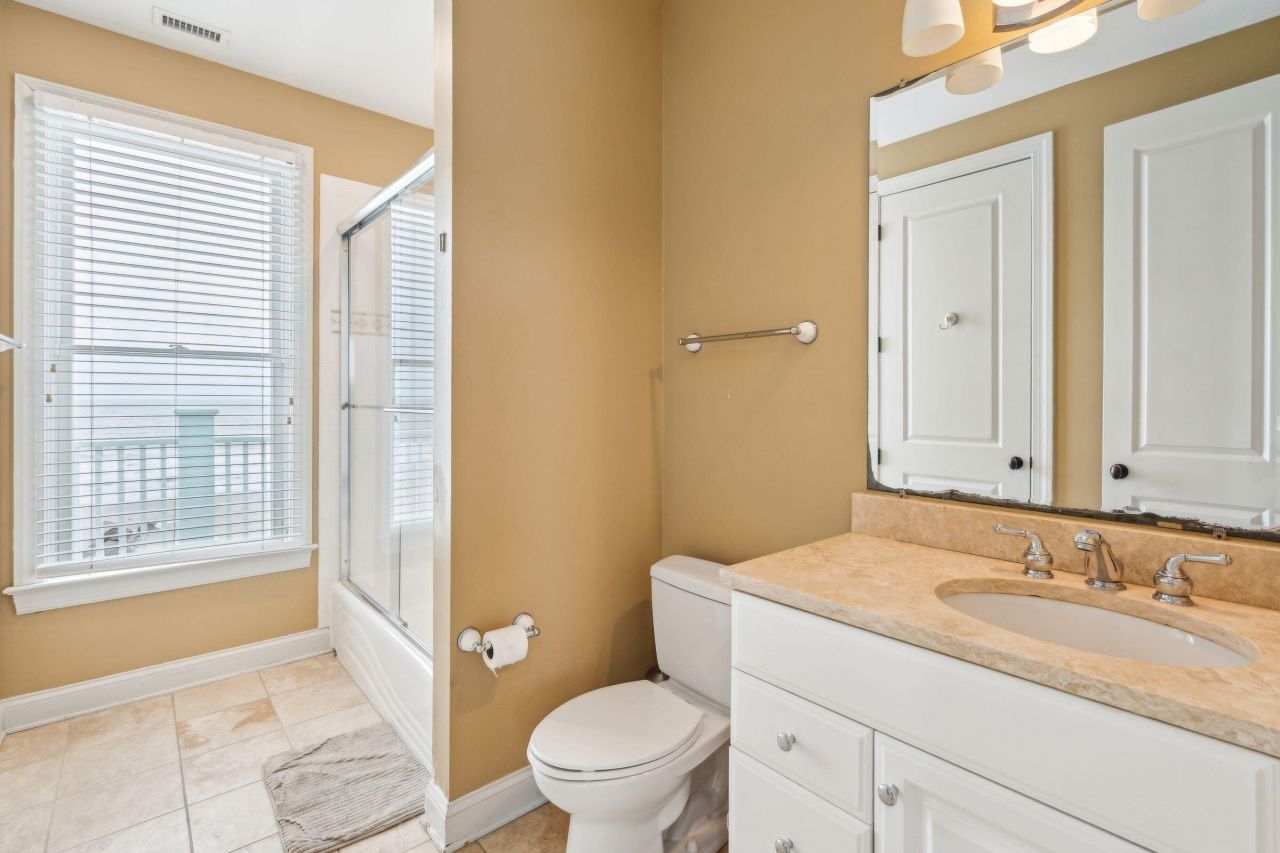 1699 E Ashley Avenue Photo 45