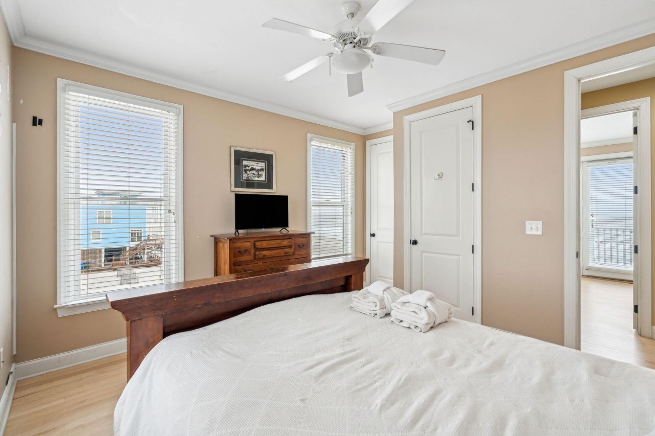 1699 E Ashley Avenue Photo 47