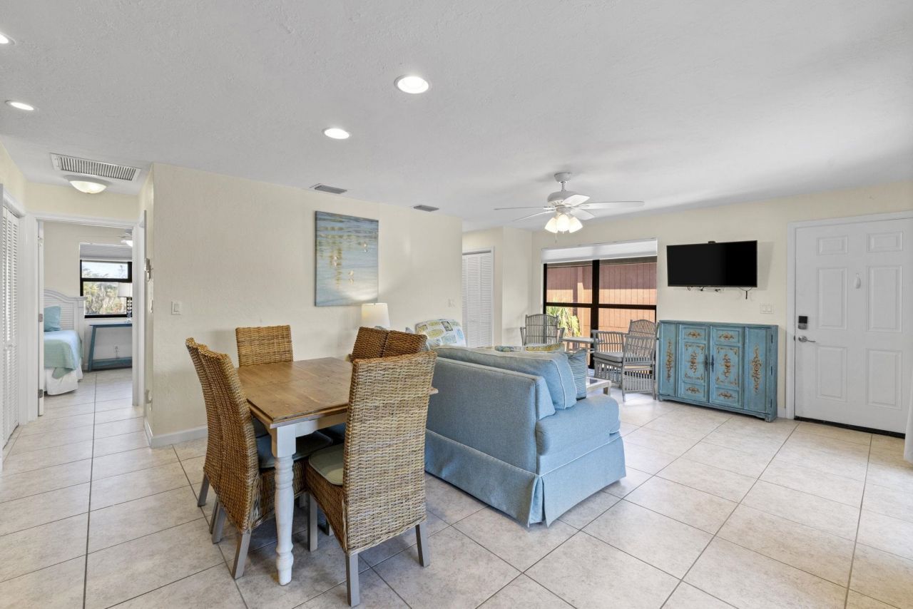 1811 Olde Middle Gulf Dr, Unit 1, Sanibel, FL 33957 Photo