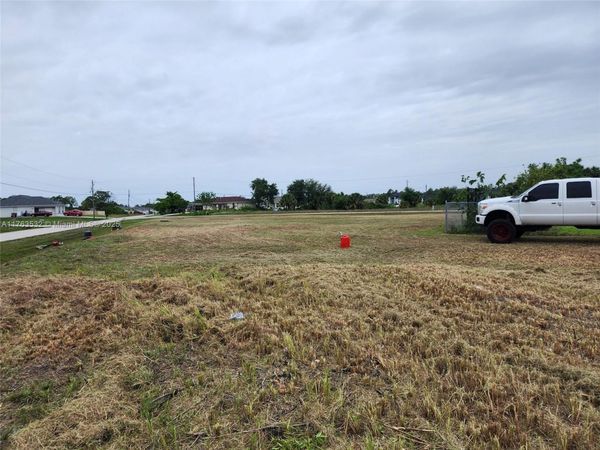 3809 24th ST W, Lehigh Acres, FL 33971