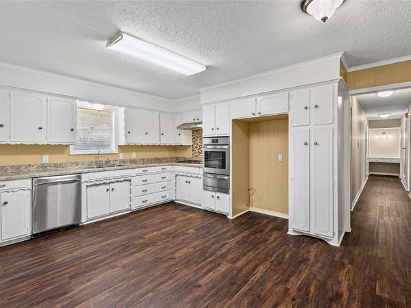 6305 Chapman Drive, Greenville, TX 75402