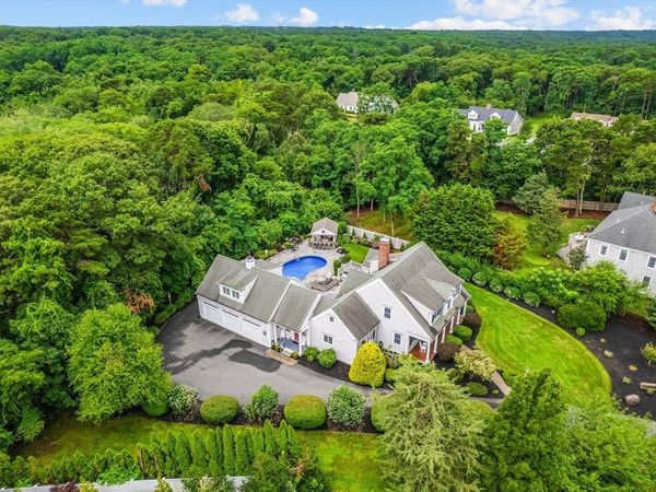 4 Cowslip Path, Sandwich, MA 02537