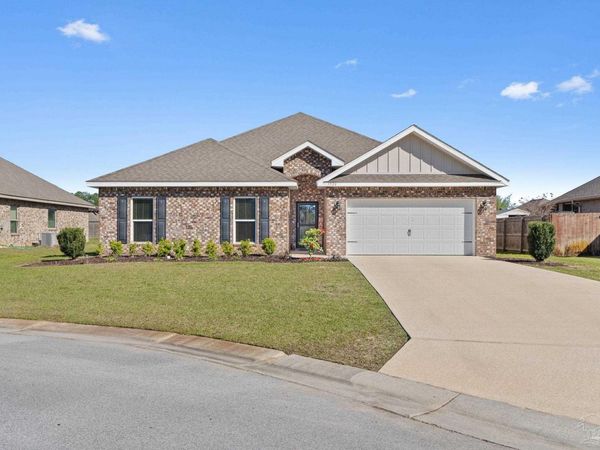 3526 Moonstone Dr, Navarre, FL 32566