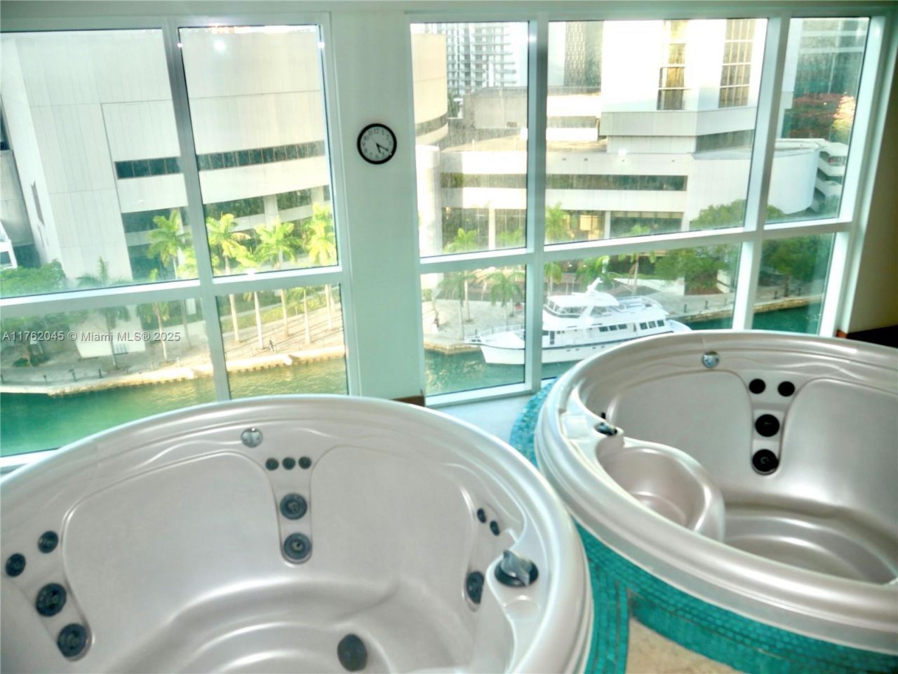 31 SE 5th St, Unit 2611, Miami, FL 33131 Photo