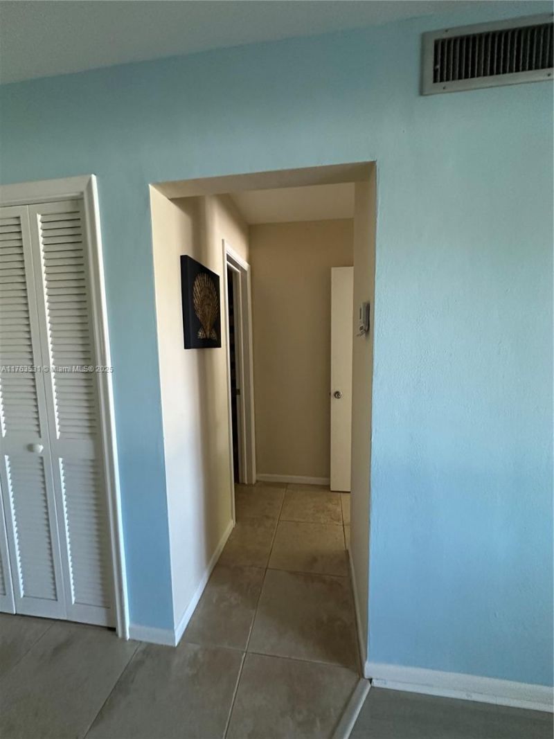 1851 NE 62nd St, Unit 504, Fort Lauderdale, FL 33308 Photo