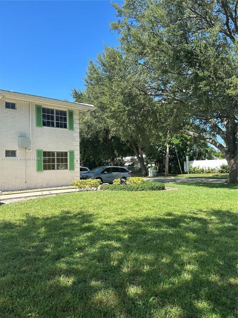 1851 NE 62nd St, Unit 504, Fort Lauderdale, FL 33308 Photo