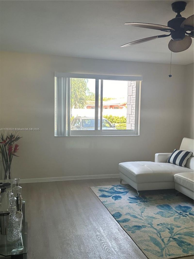 1851 NE 62nd St, Unit 504, Fort Lauderdale, FL 33308 Photo