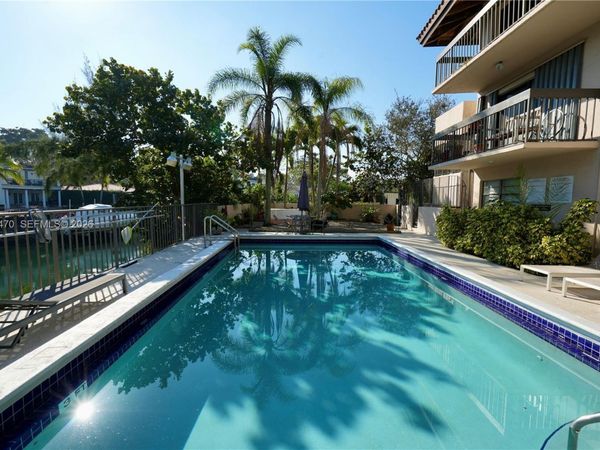 5201 Orduna Dr, Unit 12, Coral Gables, FL 33146