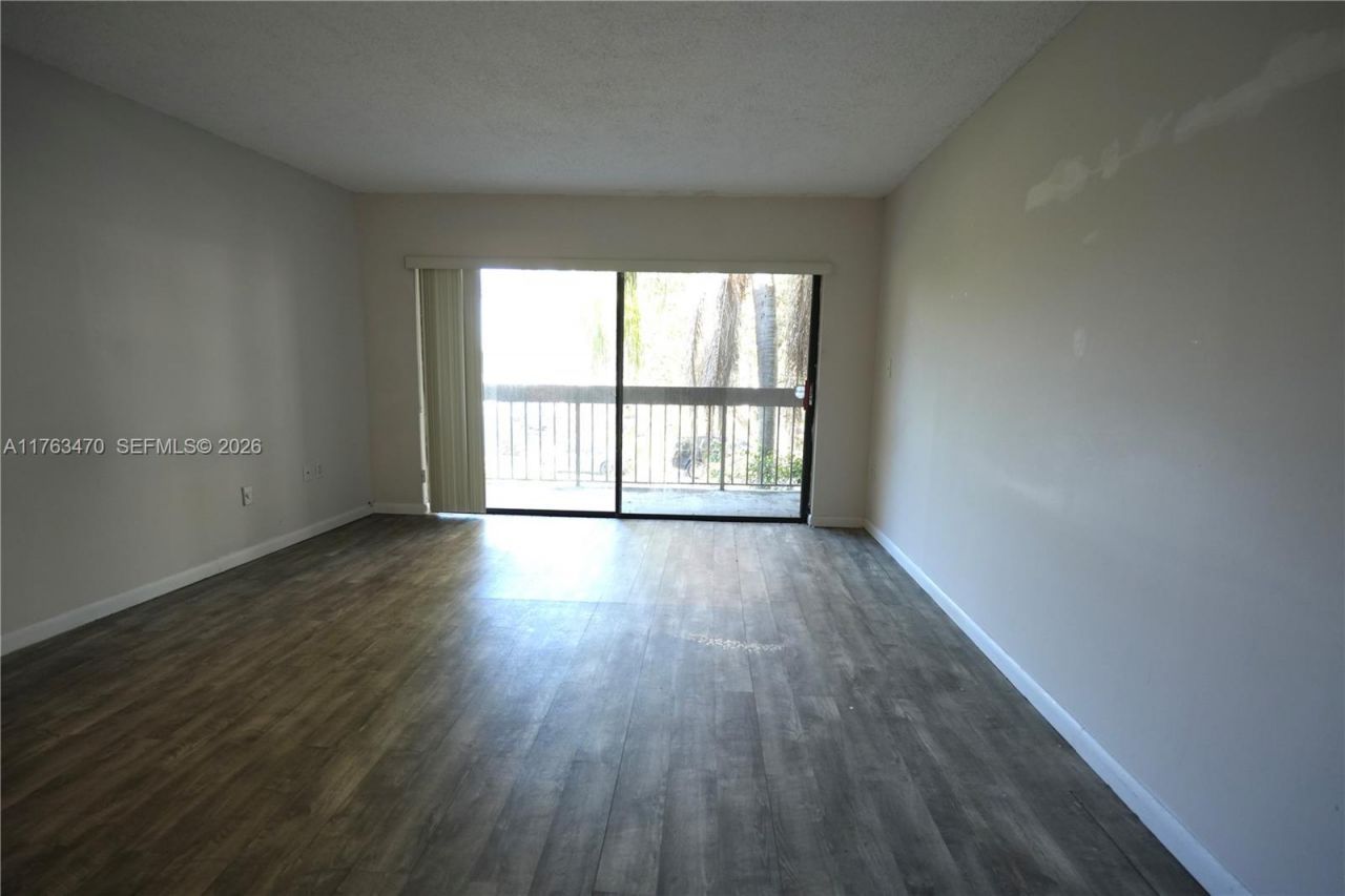 5201 Orduna Dr, Unit 12, Coral Gables, FL 33146 Photo