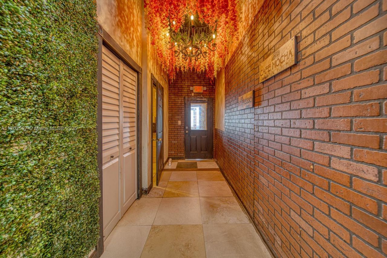 Highly Profitable Restaurant-bar For Sale On 8th , Miami, FL 33144 Photo