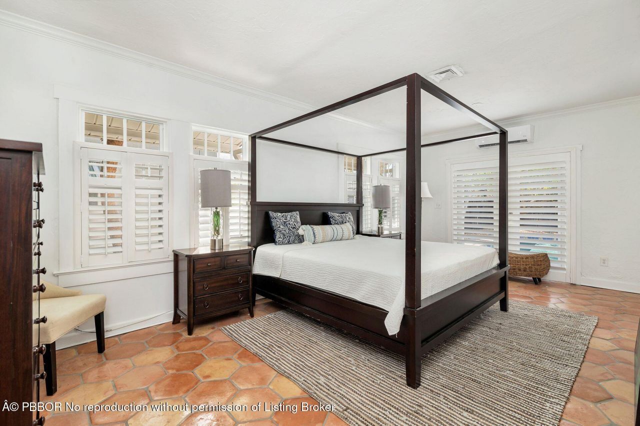 222 Greenwood Drive, West Palm Beach, FL 33405 Photo