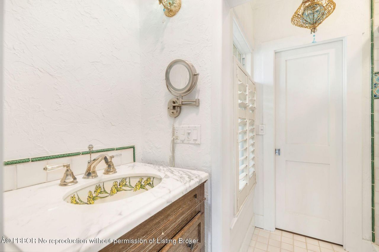 222 Greenwood Drive, West Palm Beach, FL 33405 Photo