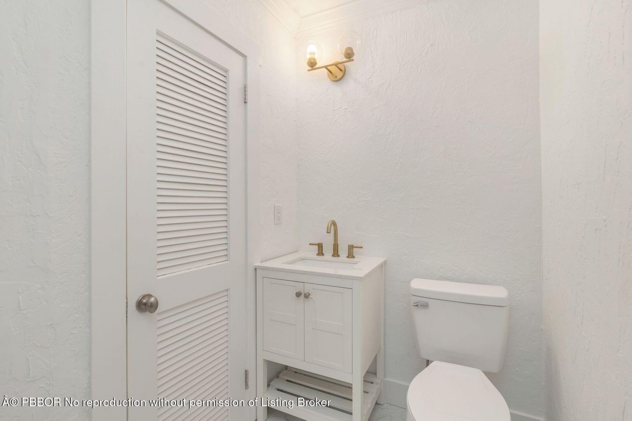 222 Greenwood Drive, West Palm Beach, FL 33405 Photo