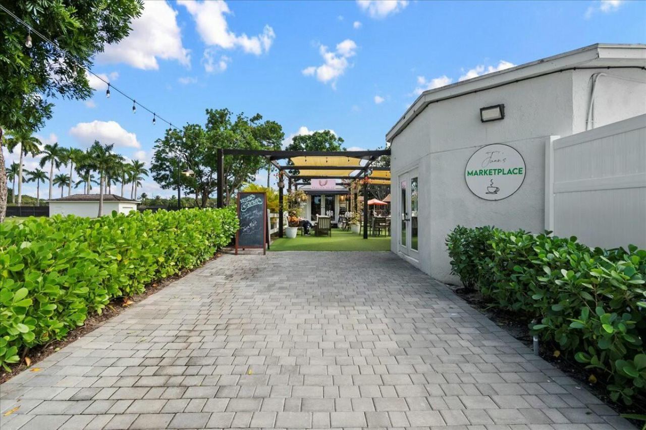 11863 Wimbledon Circle, Unit 446, Wellington, FL 33414 Photo