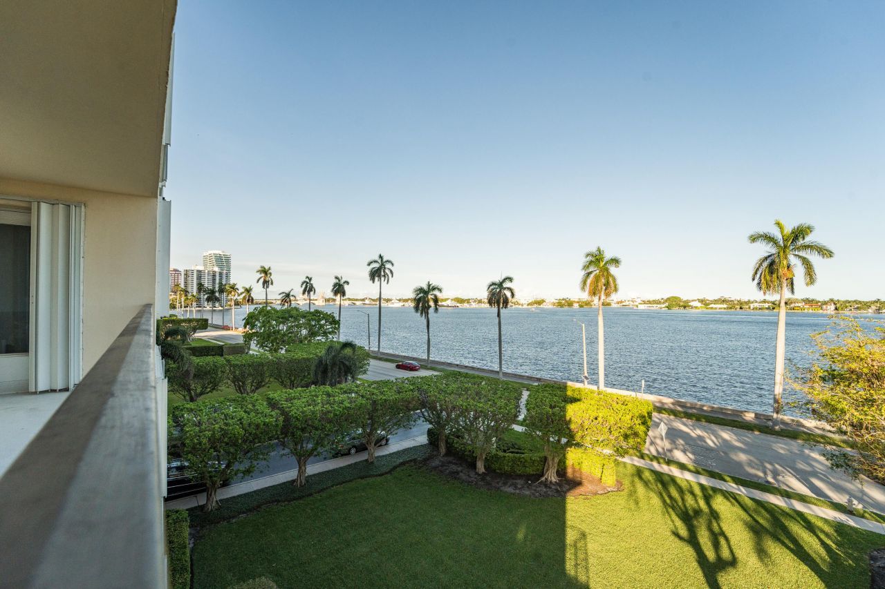 1801 S Flagler Drive, Unit 402, West Palm Beach, FL 33401 Photo