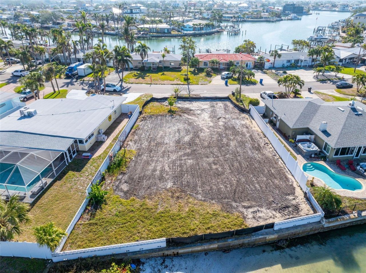 8043 Causeway Boulevard S, Saint Petersburg, FL 33707 Photo